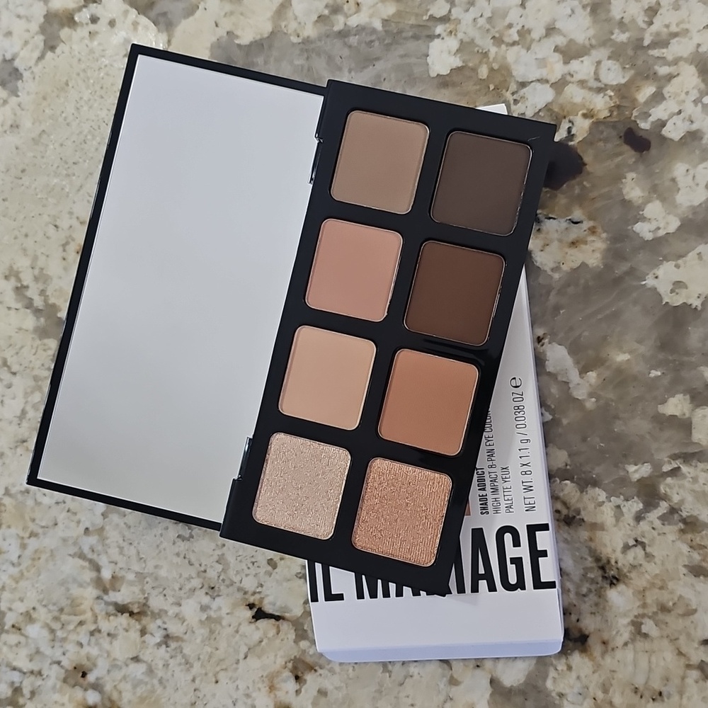 IL Makiage Shade Addict High Impact Eye Color Palette - New, in box